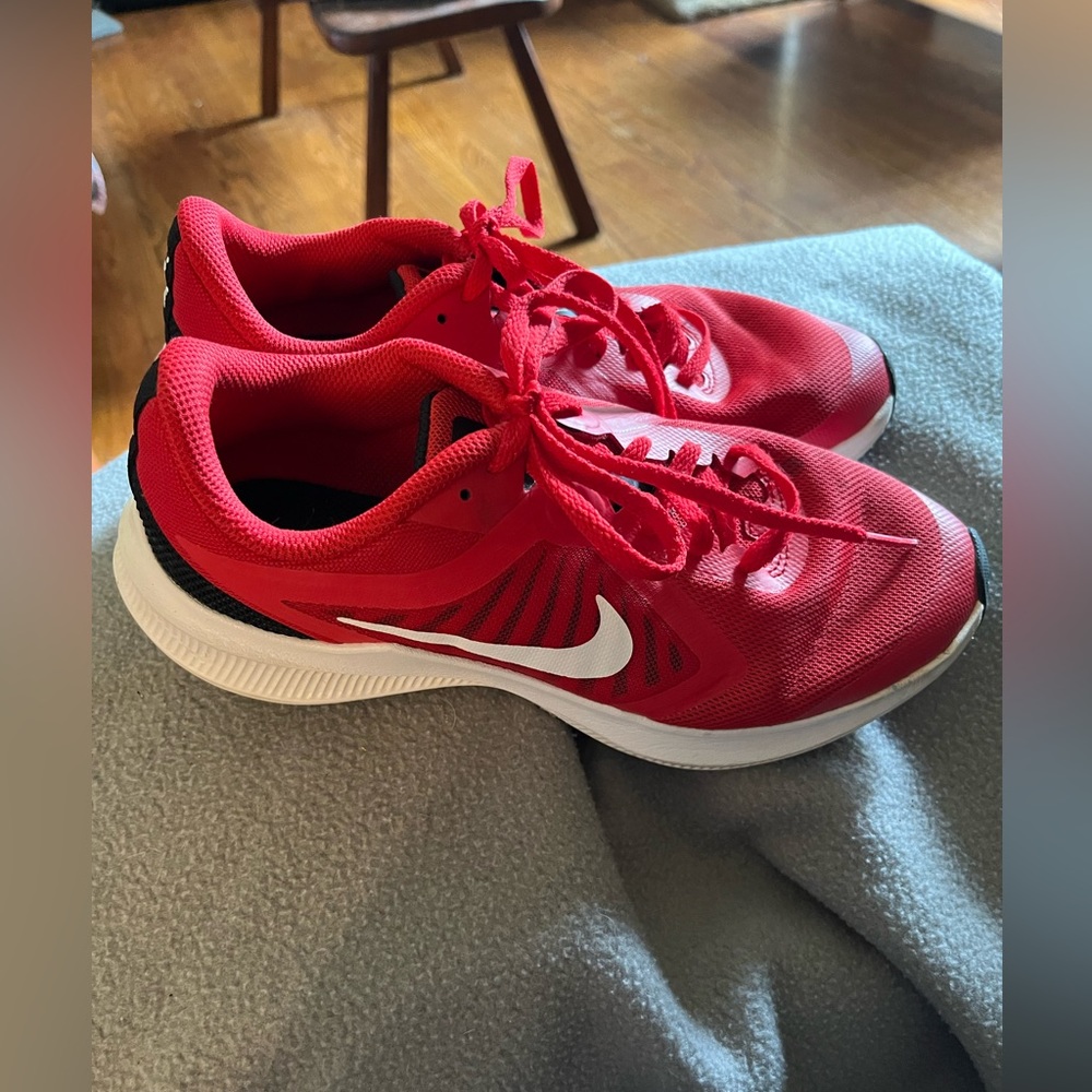 Nike Youth Red Tennis Shoes Size 4.5 youth